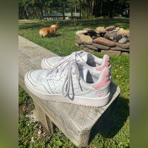 Adidas Sneakers